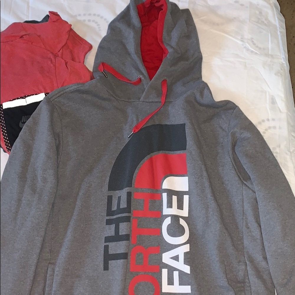 northface hoodie